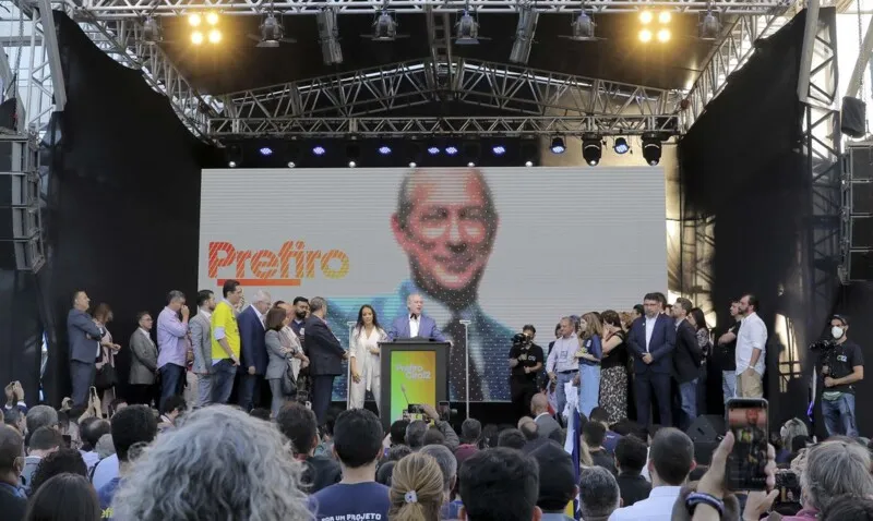 Em convenção de lançamento, Ciro comentou propostas e criticou Lula e Bolsonaro