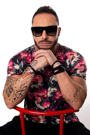 Joaca é de Niterói e tem novos projetos de lançamentos com parceiros musicais