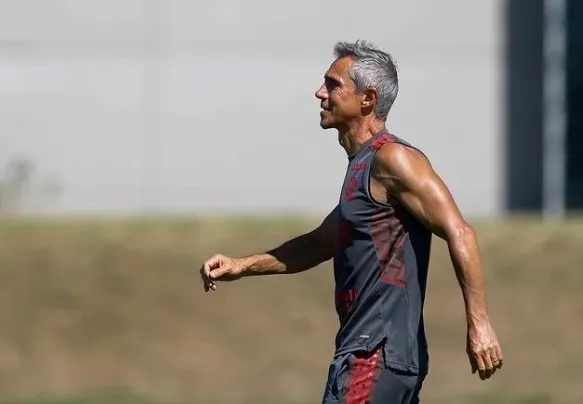 Paulo Sousa está no comando do clube desde do começo de 2022