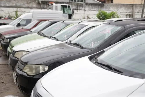 Leilão de veículos será promovido pela Secretaria de Transportes