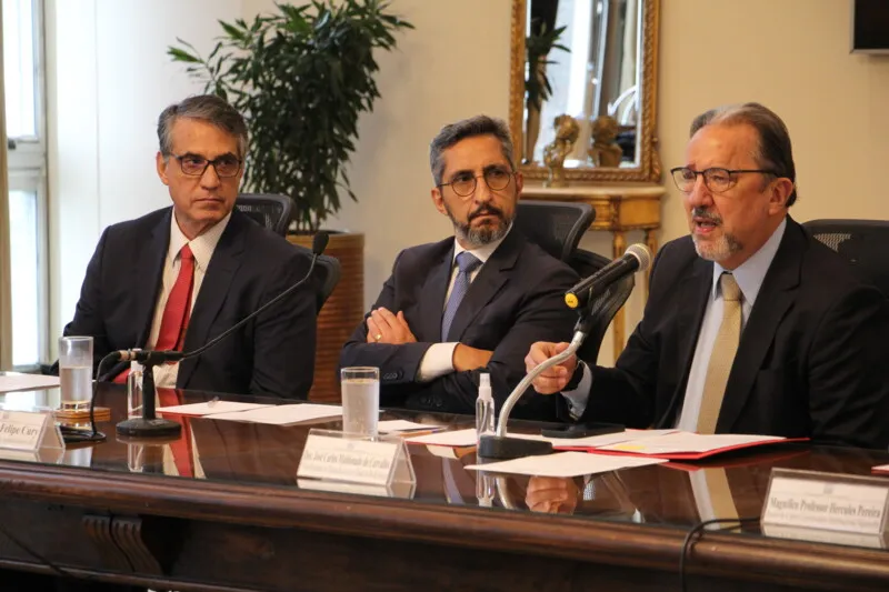 Wallace Salgado, César Felype Cury e José Carlos Maldonado de Carvalho