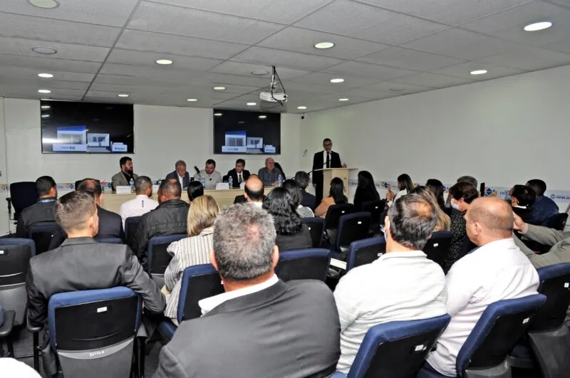 Parceria promove início da construção dos mais de 200 no laboratórios no estado