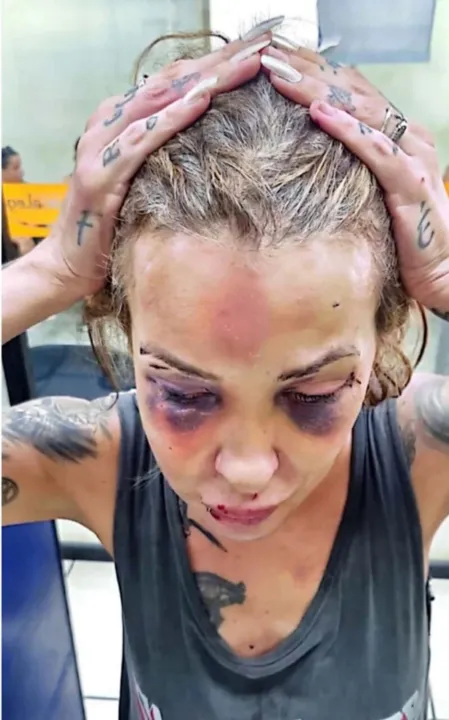 A jornalista foi mantida em cárcere privado e sofria agressões