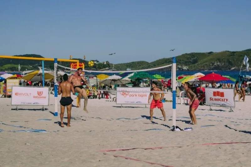 A programação conta com vôlei de praia, ginástica artística, zumba, artes marciais, futevôlei, frescobol, treinamento funcional, dança e mais