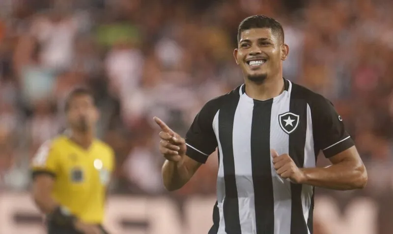 Erison, artilheiro do Botafogo no Brasileirão, com 6 gols