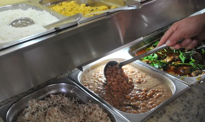 Parte da população brasileira não tem comida suficiente em casa