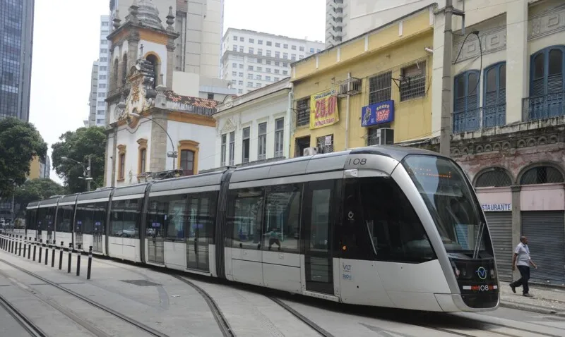 A passagem do VLT custa R$ 3,80