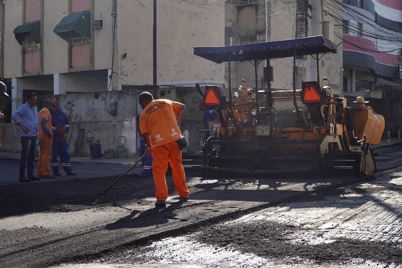 Bairros São Miguel e Alcântara estão recebendo o recapeamento asfáltico