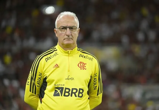 Dorival Júnior, quando ainda estava no Flamengo, em 2022