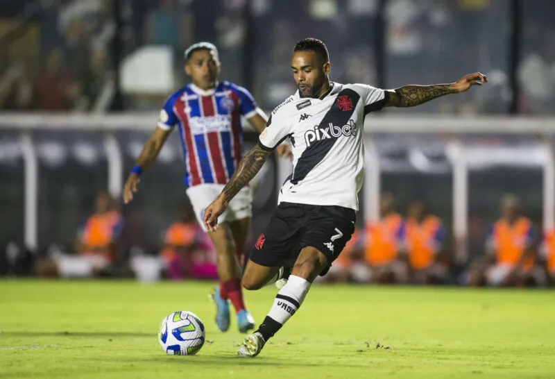 Alex Teixeira foi um dos jogadores que não foi bem