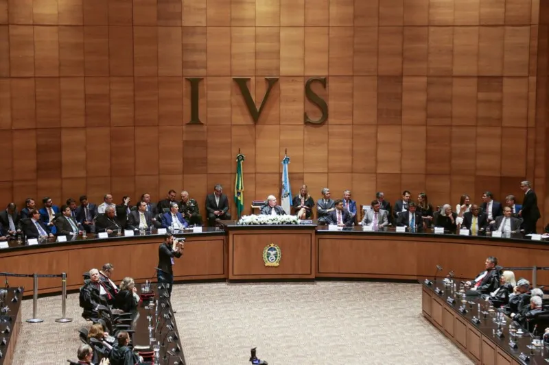 Novo presidente defendeu modernização do Tribunal e enfatizou atenção a combate de desigualdades