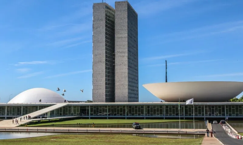 Semana será curta e agitada no Congresso Nacional
