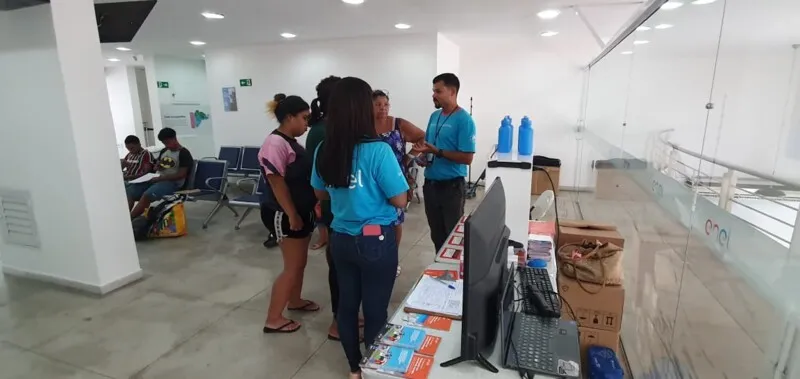 Além das palestras, todas as lojas da distribuidora no estado do Rio estarão dedicadas à negociação de débitos de clientes com pendências há mais de dois meses e fornecimento suspenso