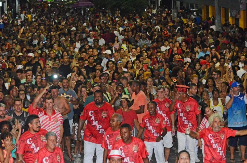 Imagem ilustrativa da imagem Porto da Pedra reúne 100 mil pessoas nas ruas de SG para comemorar o retorno à elite