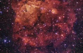 Astrônomos capturam “gato sorridente” em imagem de nebulosa