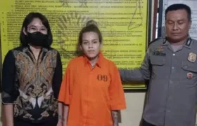 Presa com drogas na Indonésia, brasileira é condenada a 11 anos de prisão
