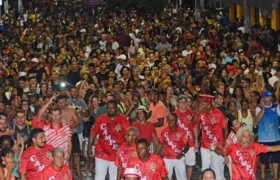 Porto da Pedra reúne 100 mil pessoas nas ruas de SG para comemorar o retorno à elite