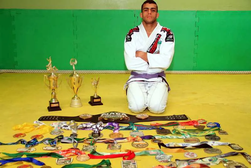 Com um currículo de diversos títulos, o lutador Luan Andrei pretende agora brilhar no UFC