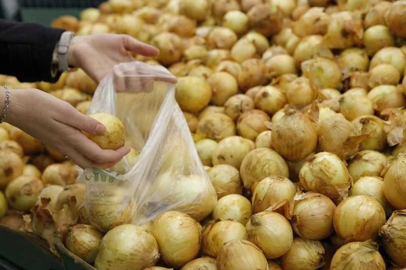 A cebola é o produto que está mais barato: cerca de 13%