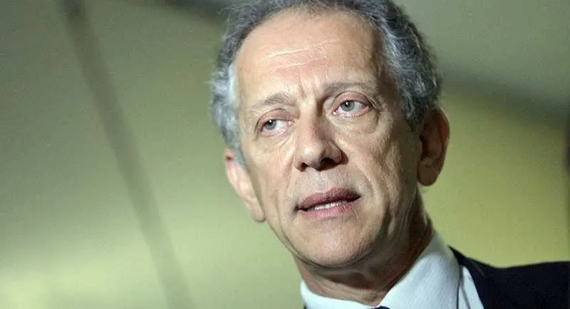 O secretário-geral da CBF, Walter Feldman, anunciou as medidas tomadas pela entidade