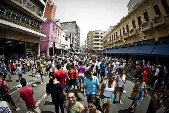 A expectativa de vida para brasileiros nascidos em 2014, divulgada no ano passado, era de 75,2 ano.