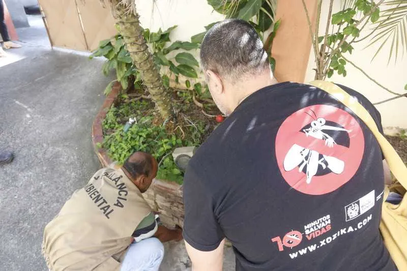  Durante mobilização, agentes realizaram visitas domiciliares e bloqueio químico dos mosquitos