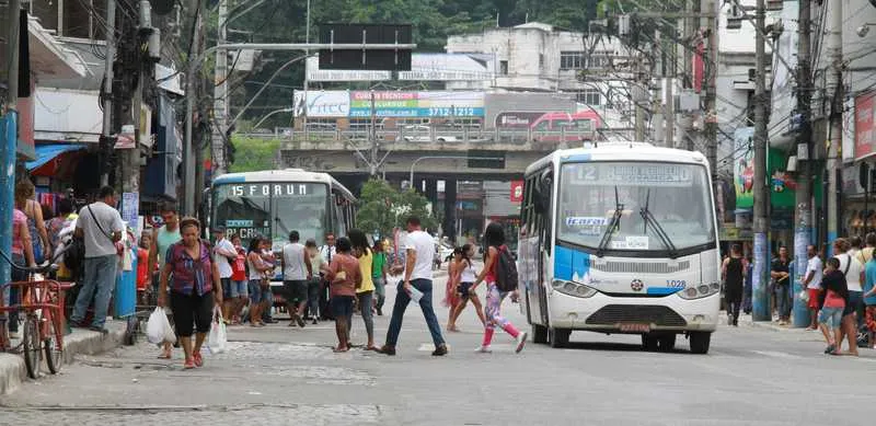 Em São Gonçalo, as vagas oferecidas essa semana são para a função de motorista de ônibus.