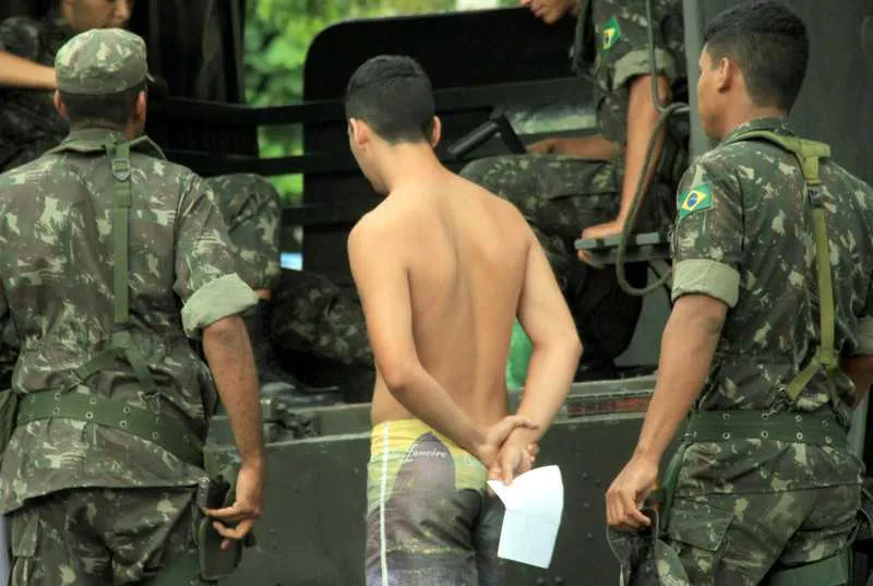  Soldado do Exército confessou que o veículo era roubado

