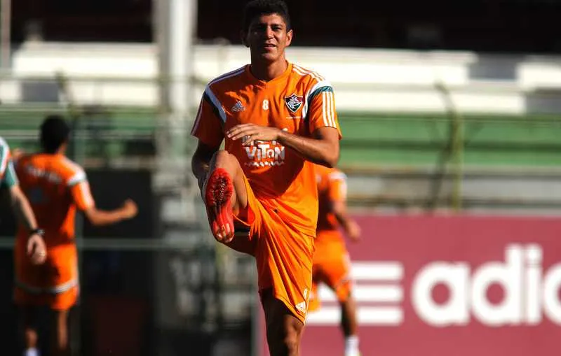Edson terá nova chance no meio de campo contra o ‘Colorado’