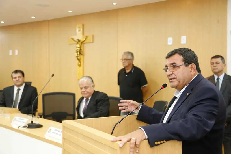Nanci, que esteve na inauguração da Câmara na última sexta-feira, vai investir no funcionalismo