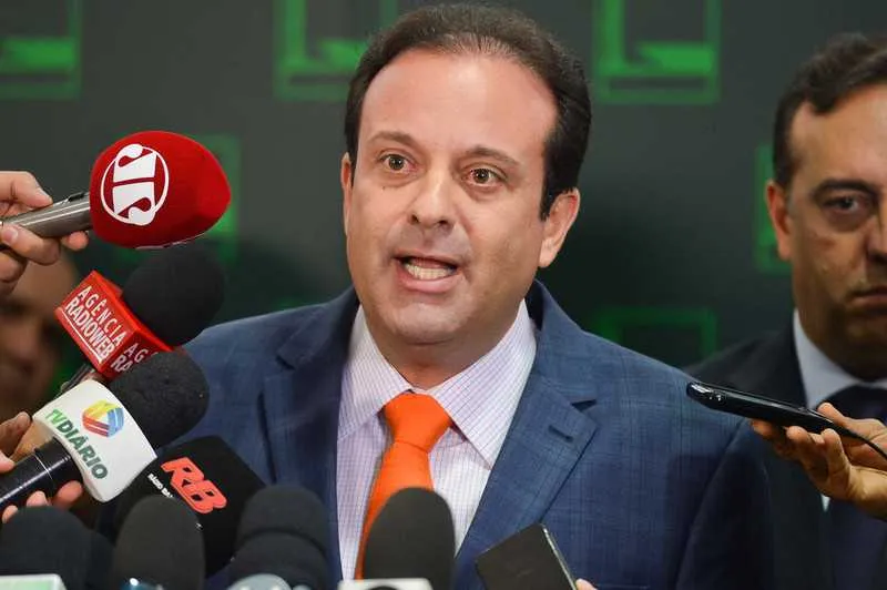 O líder do governo André Moura disse que o acordo firmado com a oposição será cumprido e a comissão especial para avaliar a PEC será instalada apenas em fevereiro