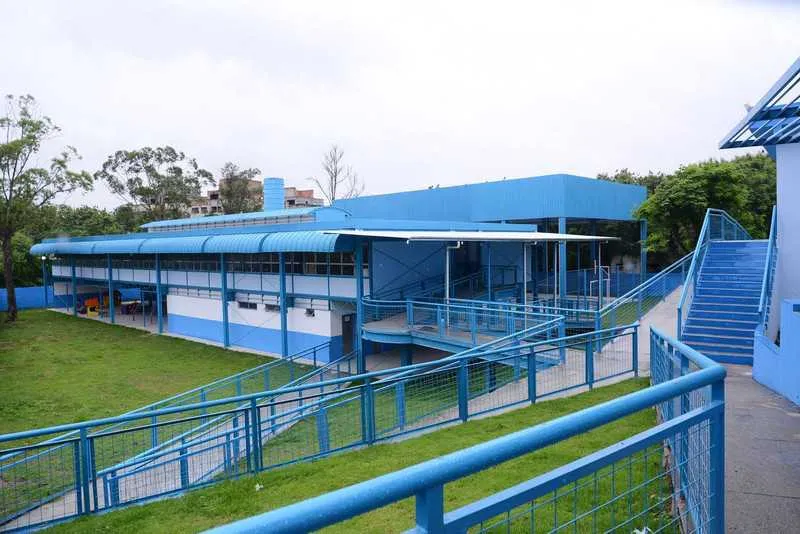 Escola foi totalmente reformada para atender os 420 alunos