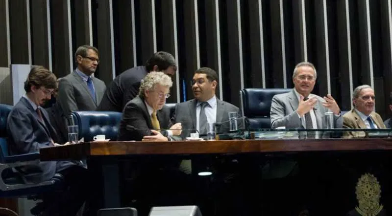 Imagem ilustrativa da imagem Juízes recorrem ao Supremo para suspender Emenda do Teto de Gastos
