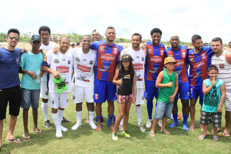 O evento contou com jogadores conhecidos, como Jucilei, que atualmente está atuando na China. José Aldo também participou