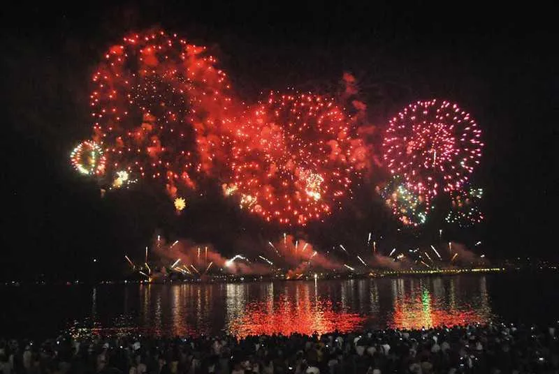 Imagem ilustrativa da imagem Prefeitura de Niterói começa a montar esquema especial para a festa de Réveillon na Praia de Icaraí