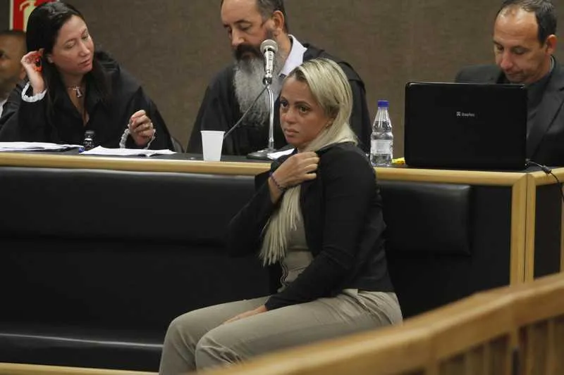 Adriana Almeida foi condenada há vinte anos de prisão e conseguiu o direito de recorrer em liberdade