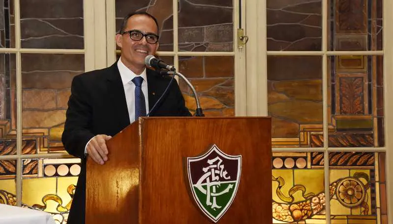 Pedro Abad foi empossado como novo presidente do Flu