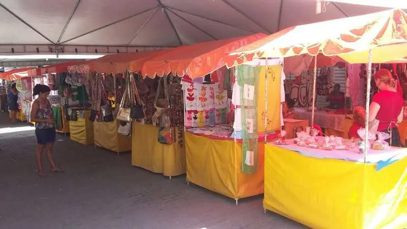  A feira da Rua Salvatori, Centro, funcionará até amanhã, das 8 às 18h, com muitas opções de presentes