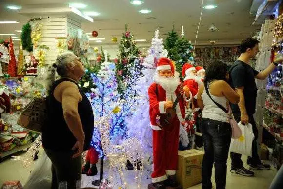 Imagem ilustrativa da imagem Empresários de São Paulo apostam em alta de 3% nas vendas para o Natal