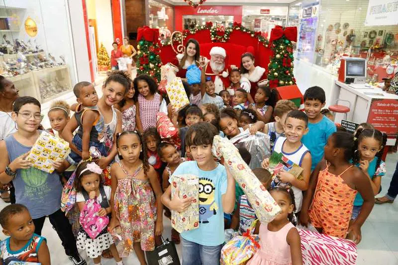 As 71 crianças do Lar Anjo Rafael receberam presentes