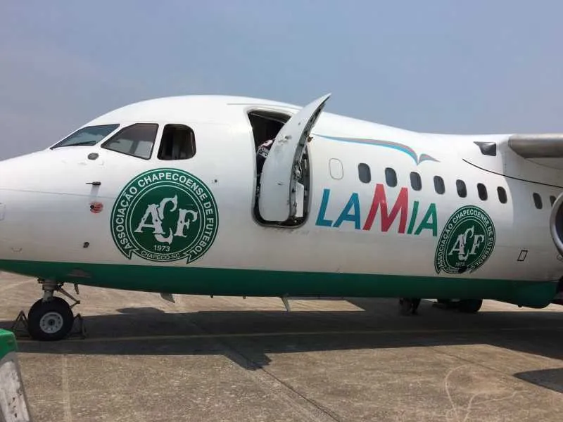 Imagem ilustrativa da imagem Avião da Chapecoense caiu por pane seca e estava com excesso de peso