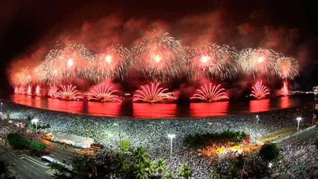 Espetáculo é atração tradicional no Réveillon