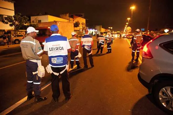 Imagem ilustrativa da imagem Operação Lei Seca flagra mais de 500 motoristas alcoolizados