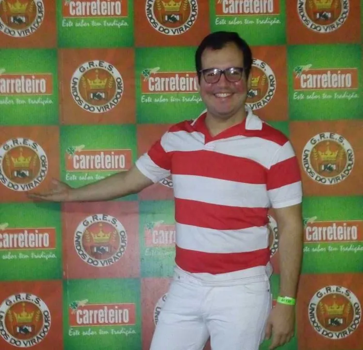 Fábio Figueira, mais conhecido como Tio Fábio, estará com a escola de Niterói por mais um carnaval. Ele será o responsável pela Ala Super-heróis, uma das que vão ilustrar o enredo  “...E todo menino é um rei”, do carnavalesco Jorge Silveira. Para compor o contingente que terá papel de destaque no desfile da agremiação deste ano, Tio Fábio está selecionando componentes.