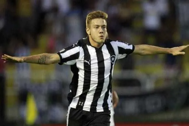 Luís Henrique teve poucas chances na temporada 2016 e agora segue para para o ‘Furacão’