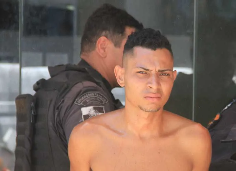 Lucas foi flagrado com drogas e munições na Favela da Linha