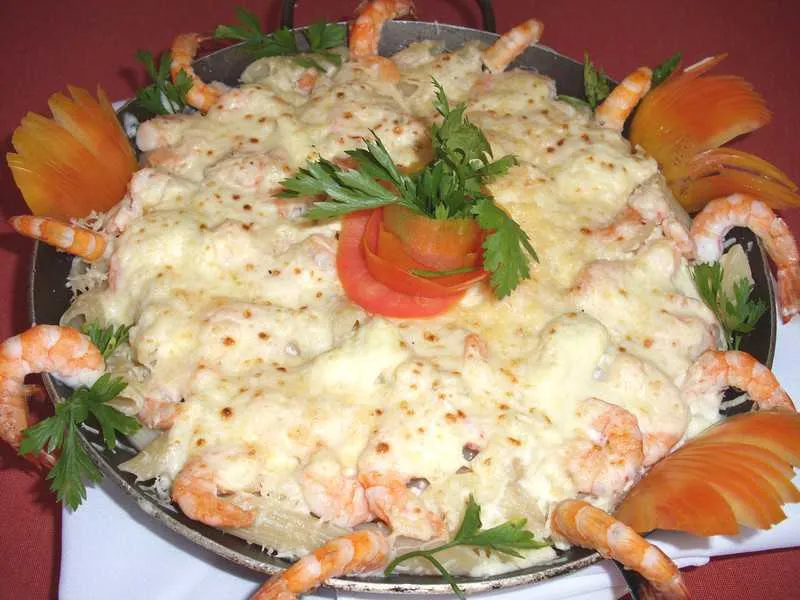 Imagem ilustrativa da imagem Crustáceos com saladas é a medida certa para o verão