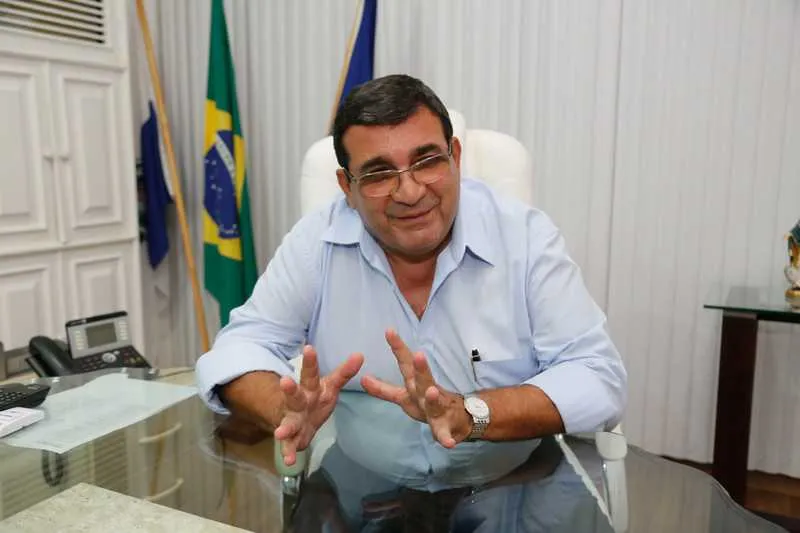 Prefeito quer priorizar pagamento de servidores
