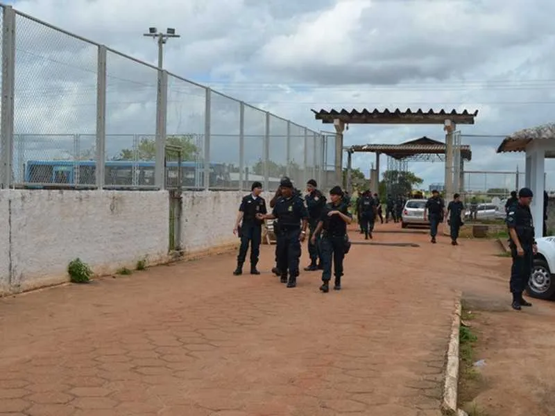 Imagem ilustrativa da imagem Polícia encontra mais dois corpos e sobe para 33 os mortos em prisão de Roraima