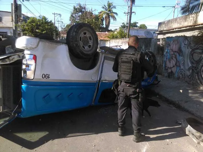 Policiais tentavam deter criminosos quando se acidentaram